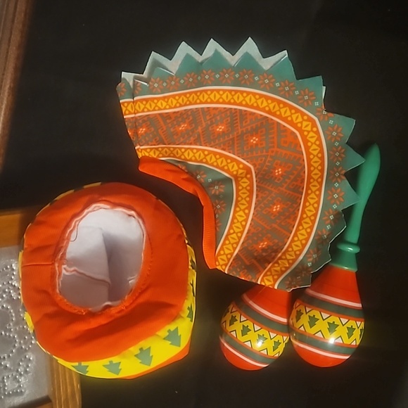 Dog Outfit Fiesta/Christmas Hat & Top & ChaChas - Picture 3 of 6